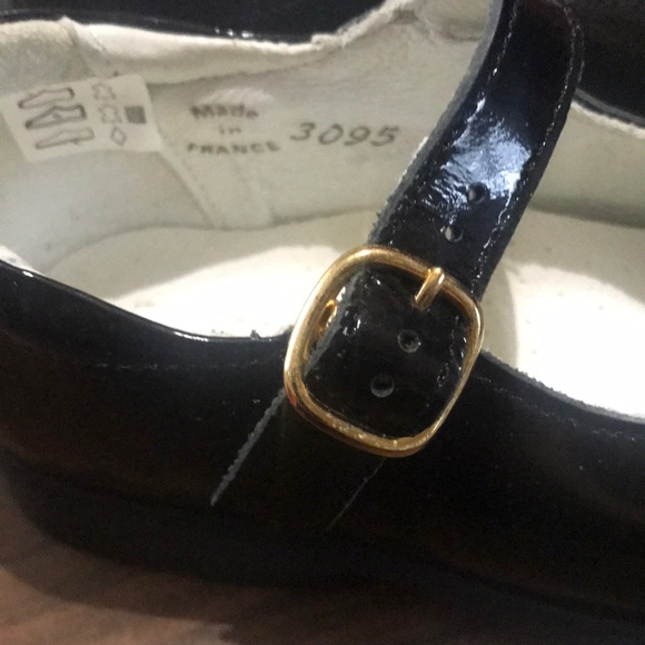 Mary Jane, with buckle.  Great quality shoes, Size 26 (US 9) - Picture 3 of 10